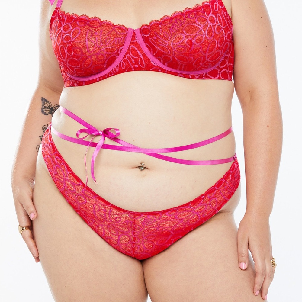 Savage X Fenty Red and Pink LACE BRAZILIAN Panty WITH REMOVABLE Ribbon TIE NWT